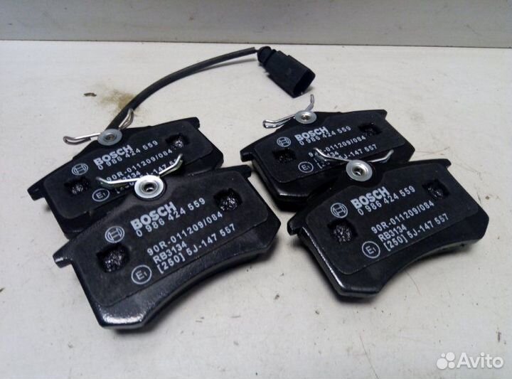 Колодки дисковые задние Volkswagen Sharan 1995-199