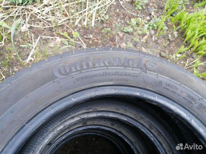 Continental ContiPremiumContact 2 215/65 R17 94V