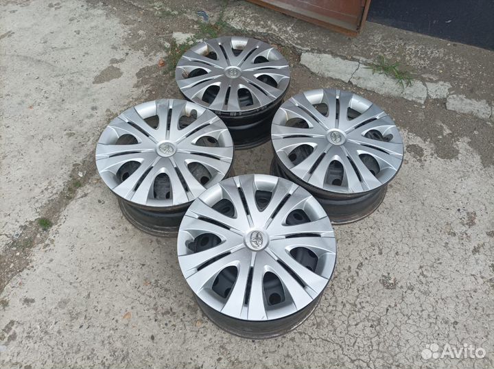 Диски r16 Toyota + колпаки