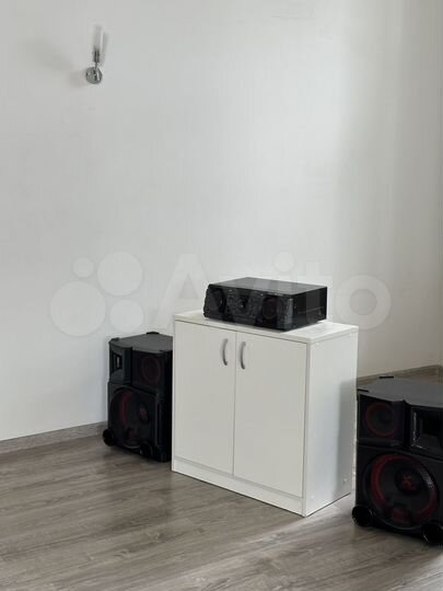 Дом 1000 м² на участке 15 сот.