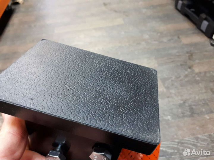 Зацеп реечного домкрата за колесо автодело