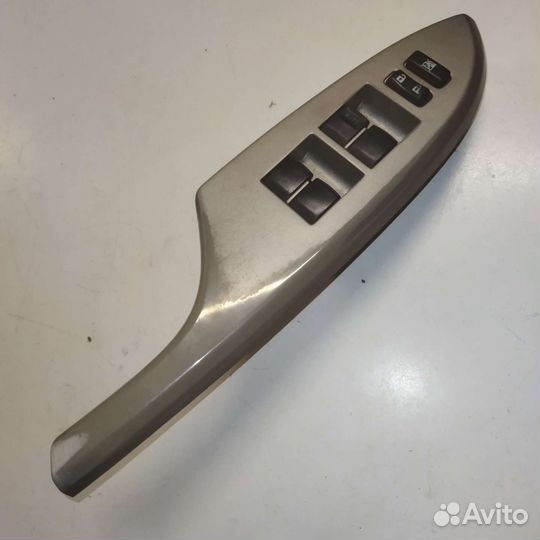 Блок управления стеклоподъемниками Toyota Corolla