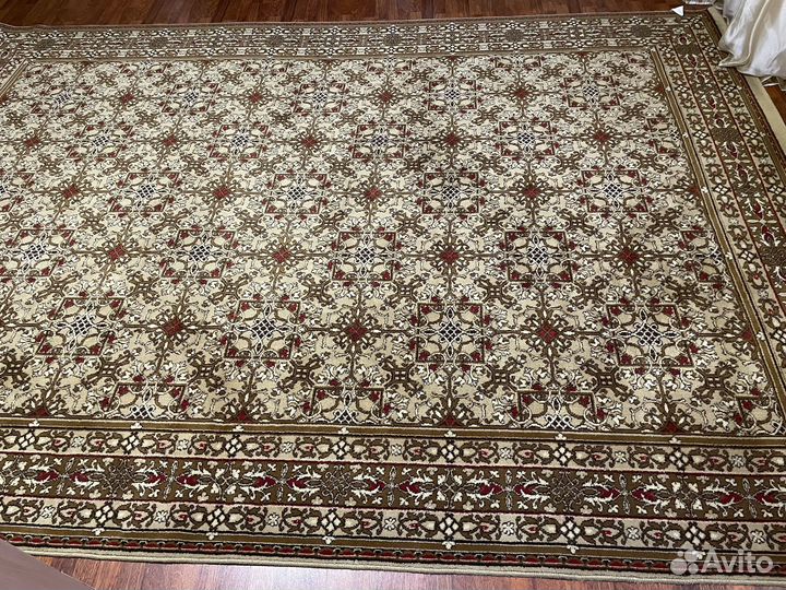 Ковер шерстяной