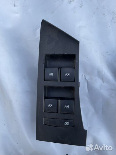 Блок управления стеклоподьемниками Opel astra j