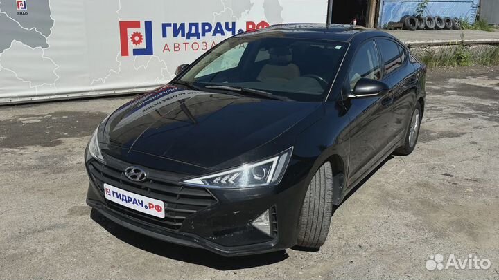 Кронштейн переднего бампера левый Hyundai Elantra