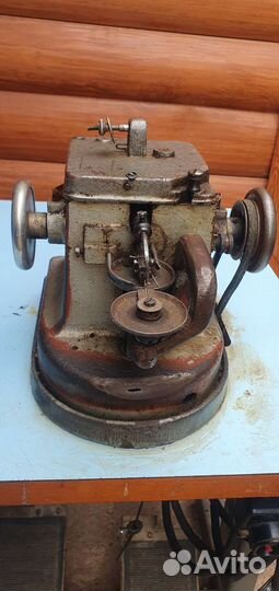 Скорняжная швейная машина