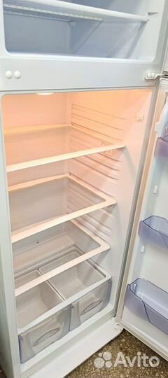 Продам рабочий Холодильник б/у с доставкой