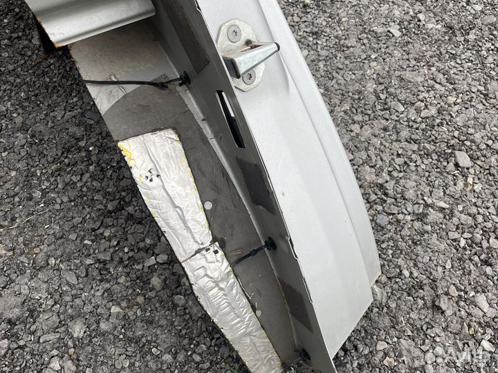 Крыло заднее левое Mercedes w210