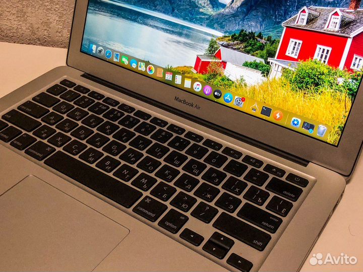 Тонкий Apple MacBook Air 13 на SSD 256 гб
