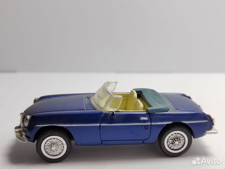 MGB cabriolet (NEW RAY) 1/43