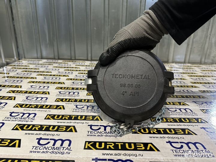 Крышка для адаптера для API 4