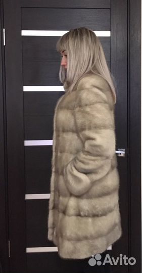 Продам норковую шубу