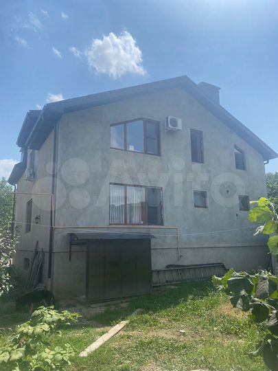 Дом 242 м² на участке 4,9 сот.