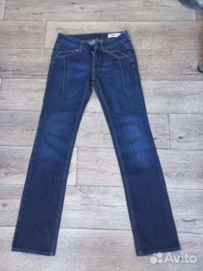 Джинсы новые
