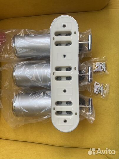 Настенный дозатор для ванной комнаты