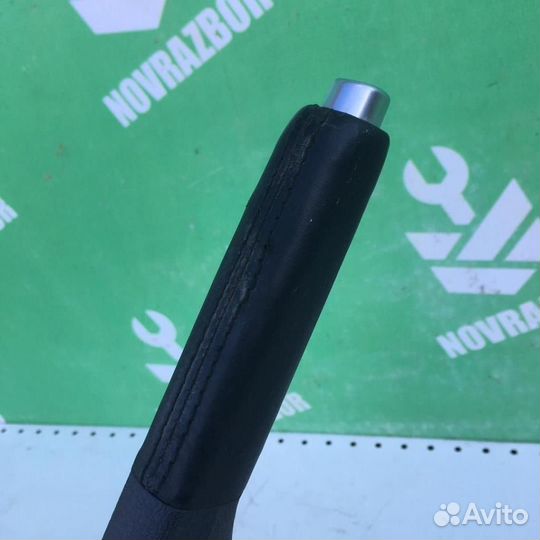 Рычаг стояночного тормоза Фольксваген Гольф 6