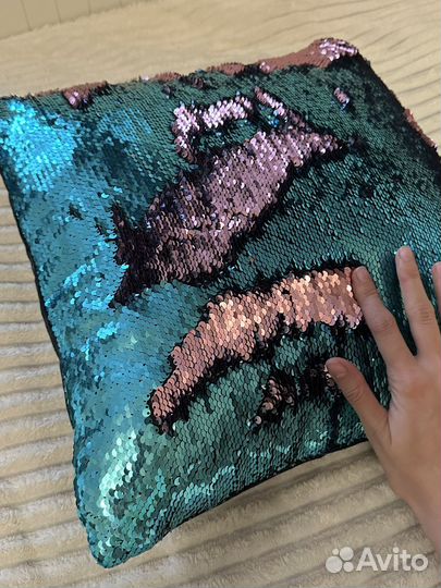 Подушка декоративная с паетками