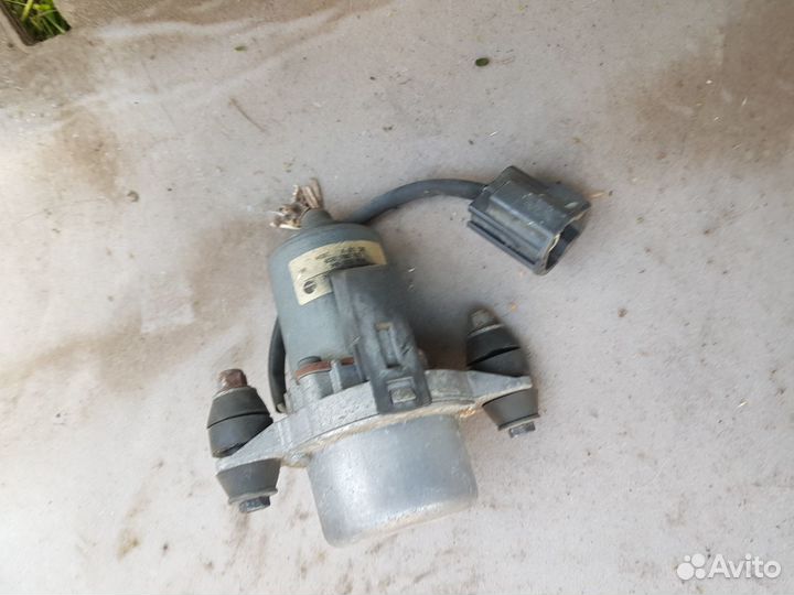 Насос вакуумный тормозной системы volvo-xc70 s60
