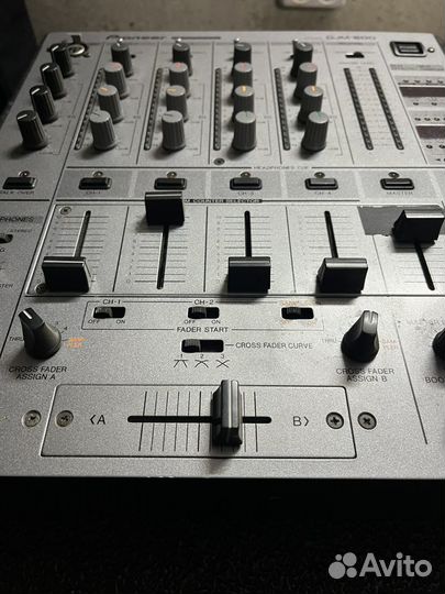 Pioneer DJM 600 микшерный dj пульт