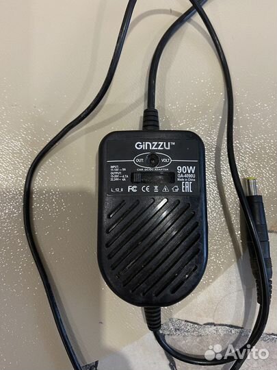 Универсальная зарядка для ноутбука