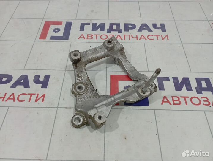 Кронштейн кондиционера Toyota Land Cruiser Prado (J150) 88431-60330