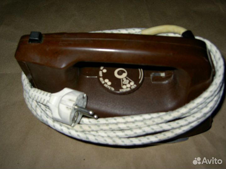 Утюг Советский