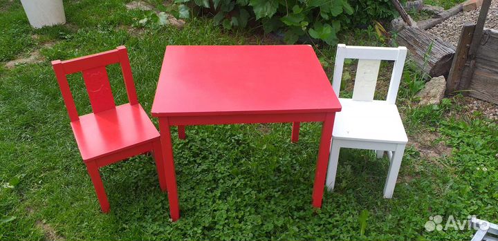Детский стол со стульями