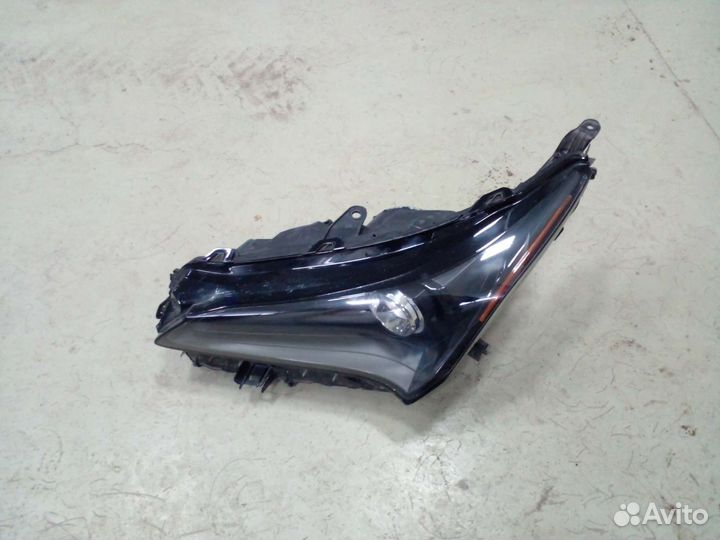 Фара левая Lexus NX 2017 год Led