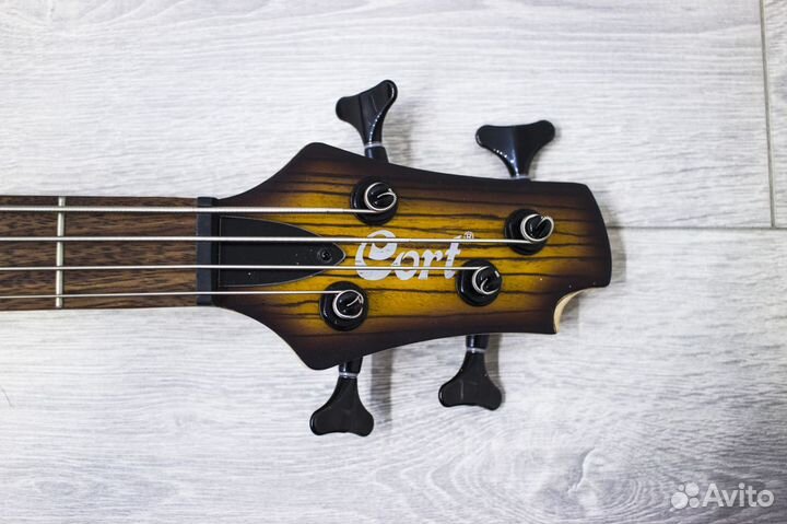 C4-Plus-zbmh-otab Бас-гитара, Cort