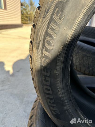 Bridgestone Blizzak DM-V2 255/55 R20 110T