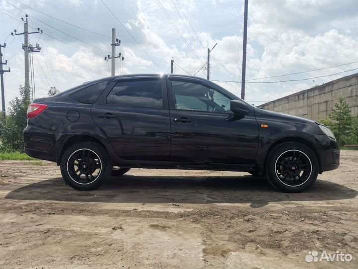 LADA Granta 1.6 МТ, 2014, 100 000 км