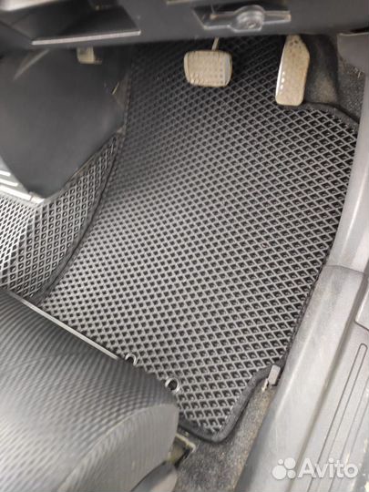 Автоковрики EVA на Toyota BB