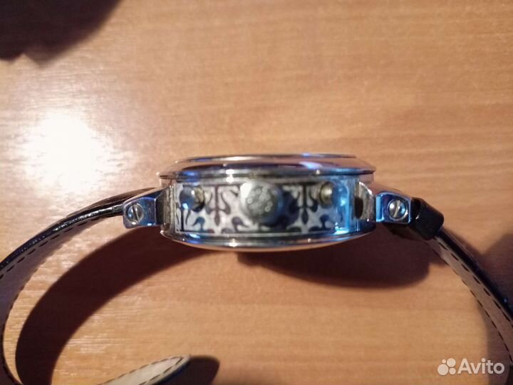 Двусторонние часы