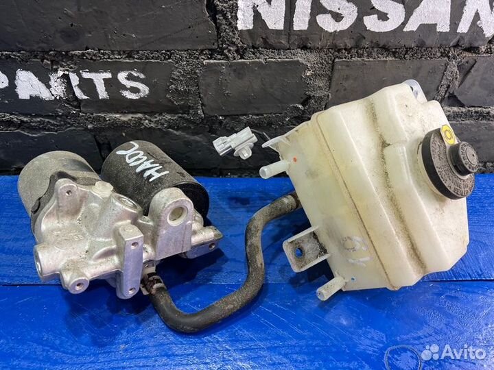 Электро вакуумный насос тормозной системы Toyota