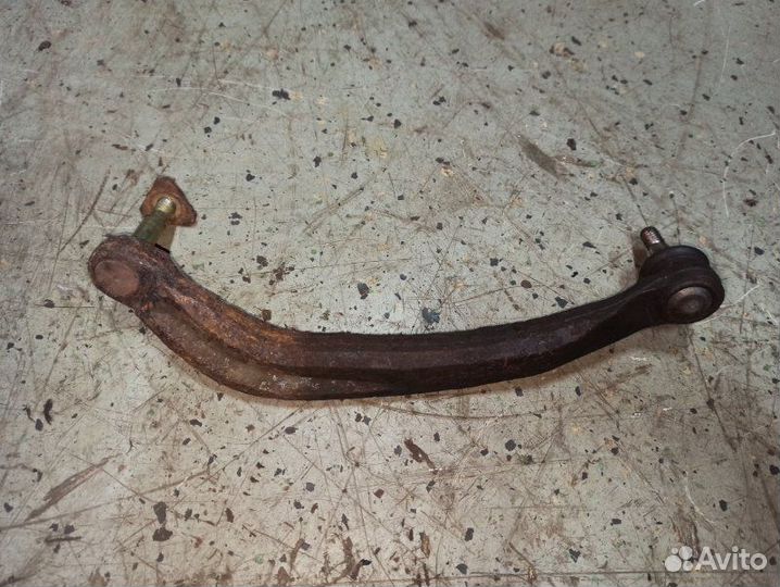 Рычаг подвески передний правый Nissan Primera P12