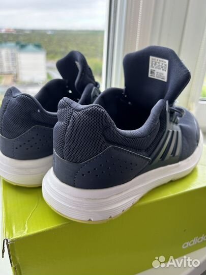 Кроссовки adidas