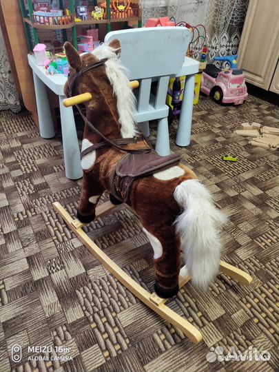 Детская качалка лошадь