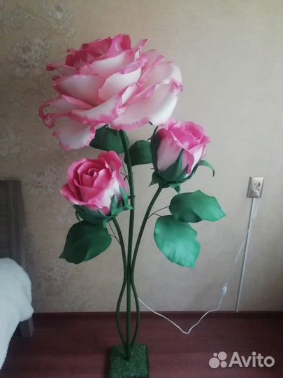 Светильник- цветок из изолона