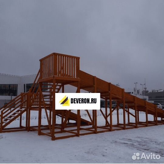 Зимняя горка, деревянная горка