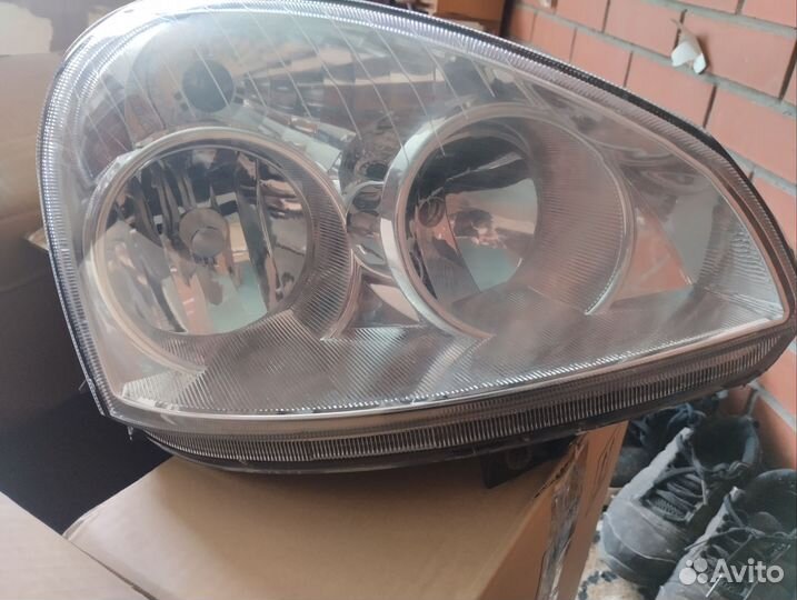Передние фары на priora