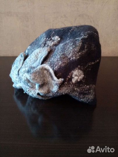 Продам дизайнерский берет ручной работы