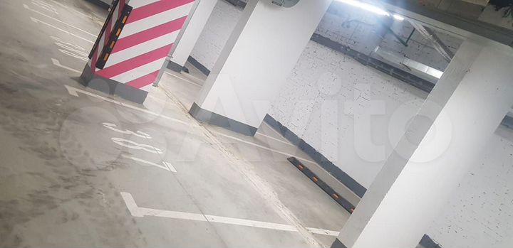 Машиноместо, 14 м²