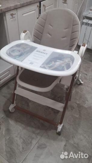 Детский стульчик для кормления happy baby v2