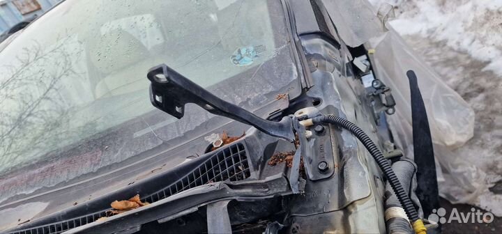 Петля капота subaru tribeca