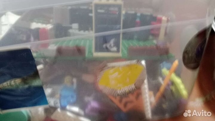 Три коробки лего