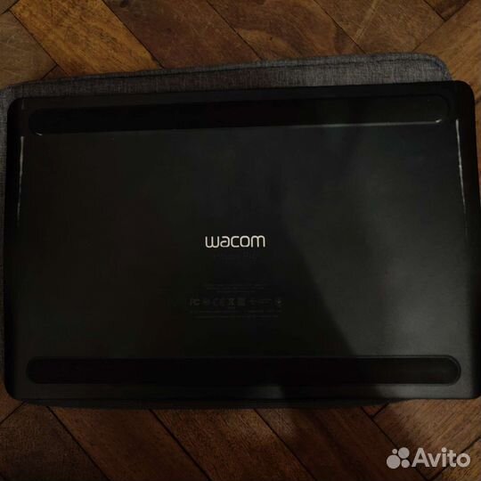Графический планшет wacom intuos pro PTH-660