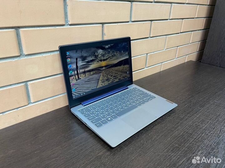 Ноутбук Lenovo/SSD/4Гб/A6-9