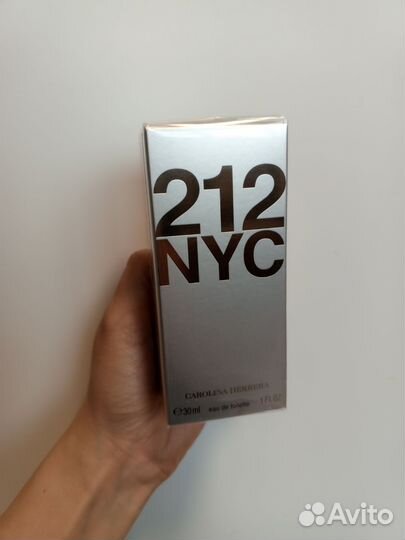 Туалетная вода Carolina Herrera 212 NYC 30мл