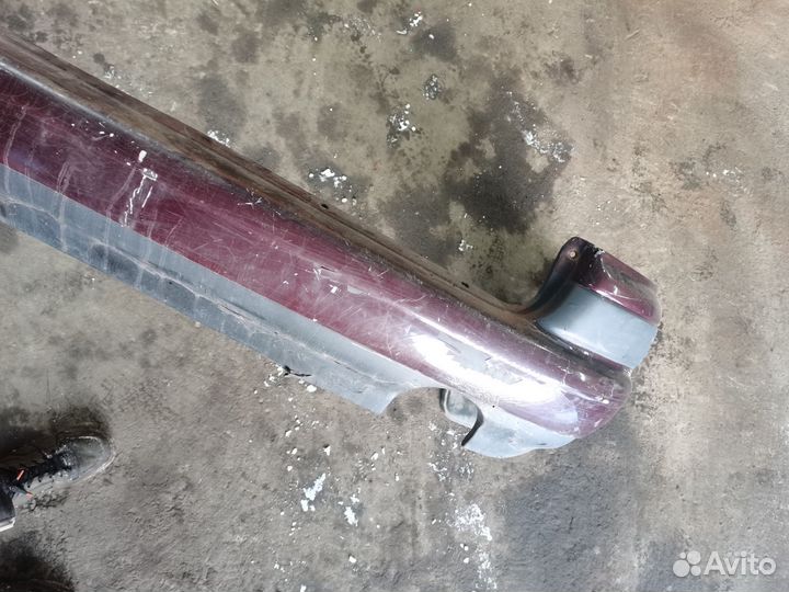 Задний бампер Toyota carina e универсал