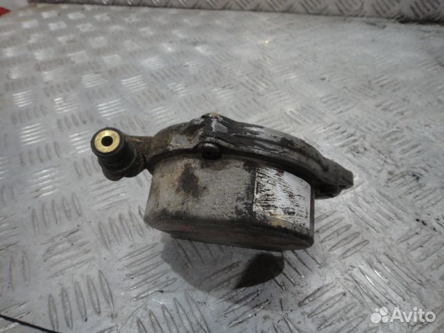 Насос вакуумный Amarok (10-16) /Crafter (06-16) 2